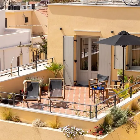 Flaneur Hotel *